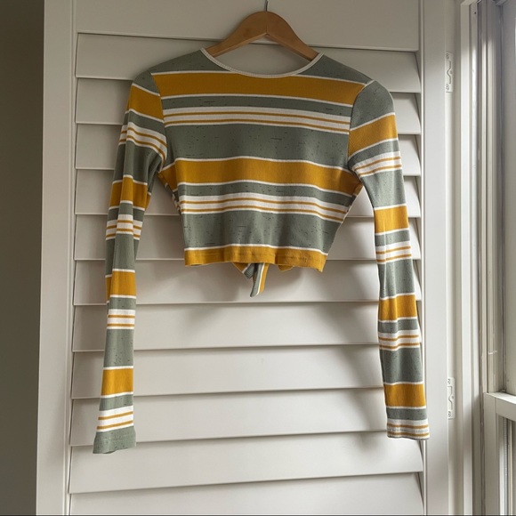 Cropped long sleeve striped Vestique top - Picture 1 of 4